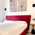 Di Nera Boutique 4*